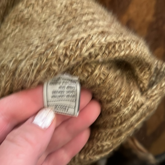 Ugg Cardy Boots Womens Size 6 Tan Brown Tall Three Button Ribbed - Picture 3 of 9